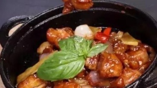 【太阳成tyc7111cc】严陵社区 陆圣洁:年轻党员显担当(图2) tyc7111cc太阳成集团